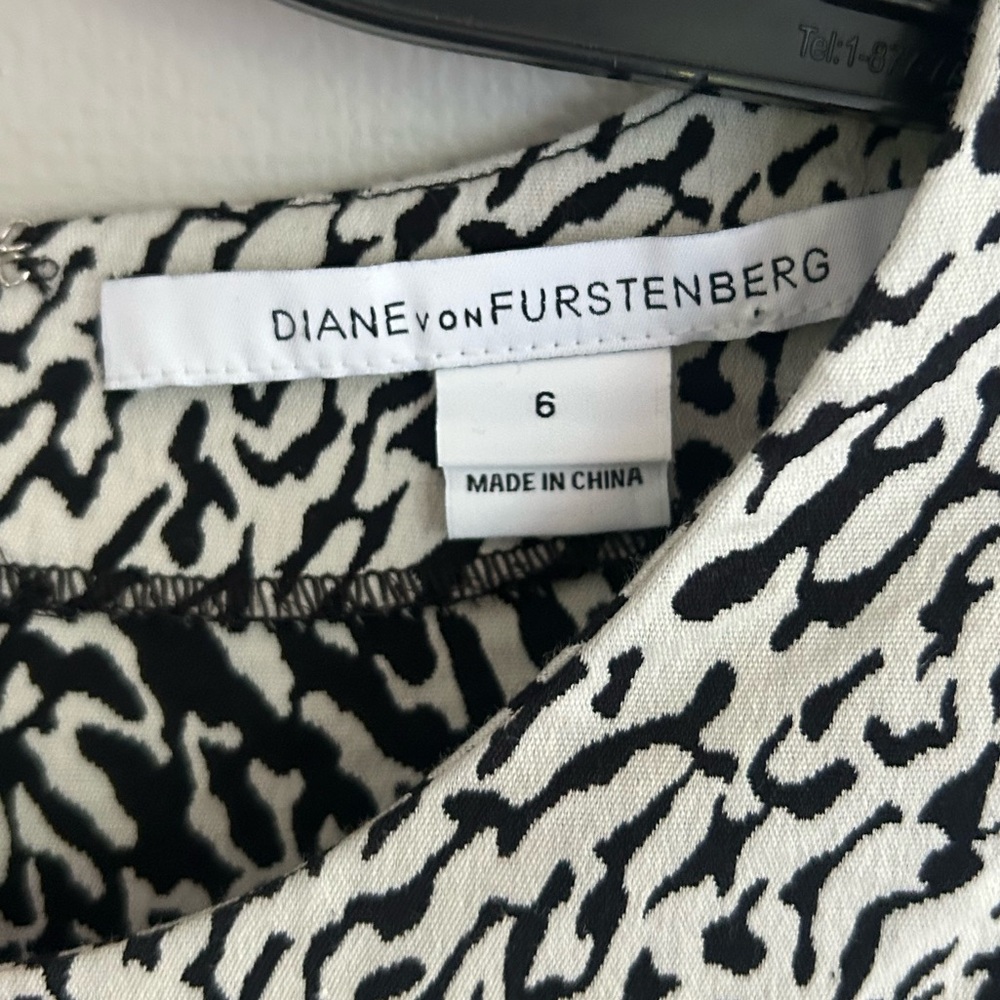 DVF DIANE VON FURSTENBERG Pele Snake Wave Jacquard Dress Office Cocktail Size 6 - Picture 2 of 15